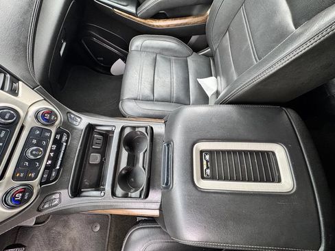 Used 2018 GMC Yukon Denali w/ Denali Ultimate Package AWD/4WD image 11