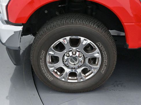 Used 2022 Ford F250 Lariat w/ Chrome Package image 32