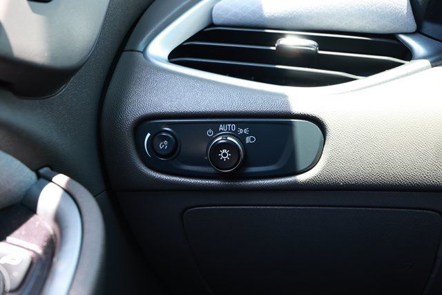Used 2025 Chevrolet Malibu LT FWD image 15