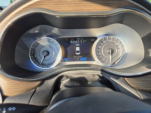 Used 2015 Chrysler 200 C w/ Navigation & Sound Group I AWD/4WD image 4