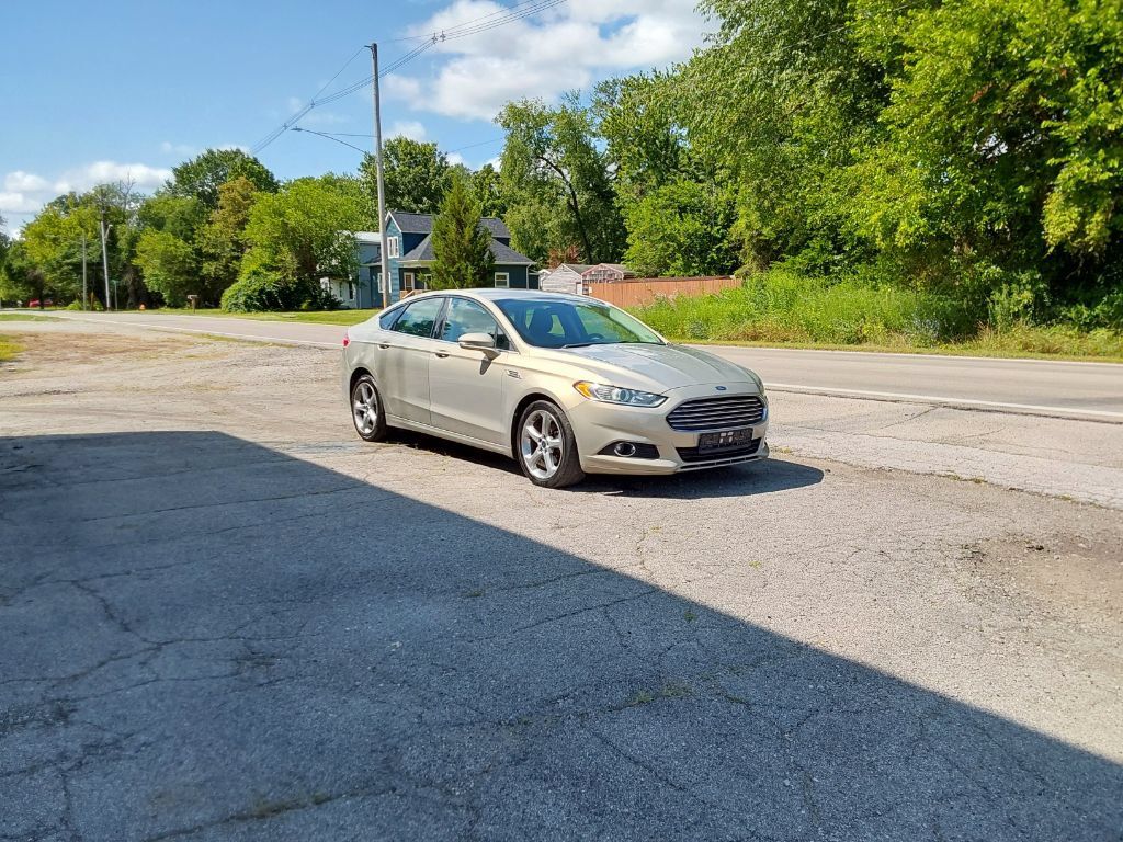 Used 2015 Ford Fusion SE w/ Equipment Group 201A FWD image 5