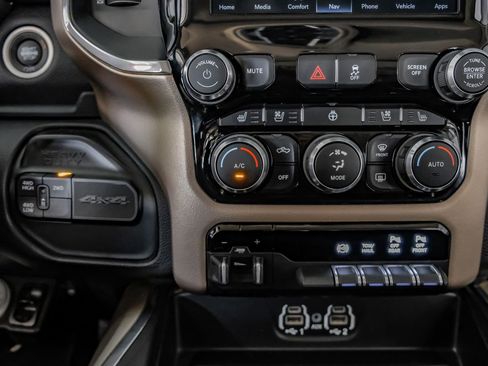 Used 2022 RAM 3500 Laramie AWD/4WD image 26
