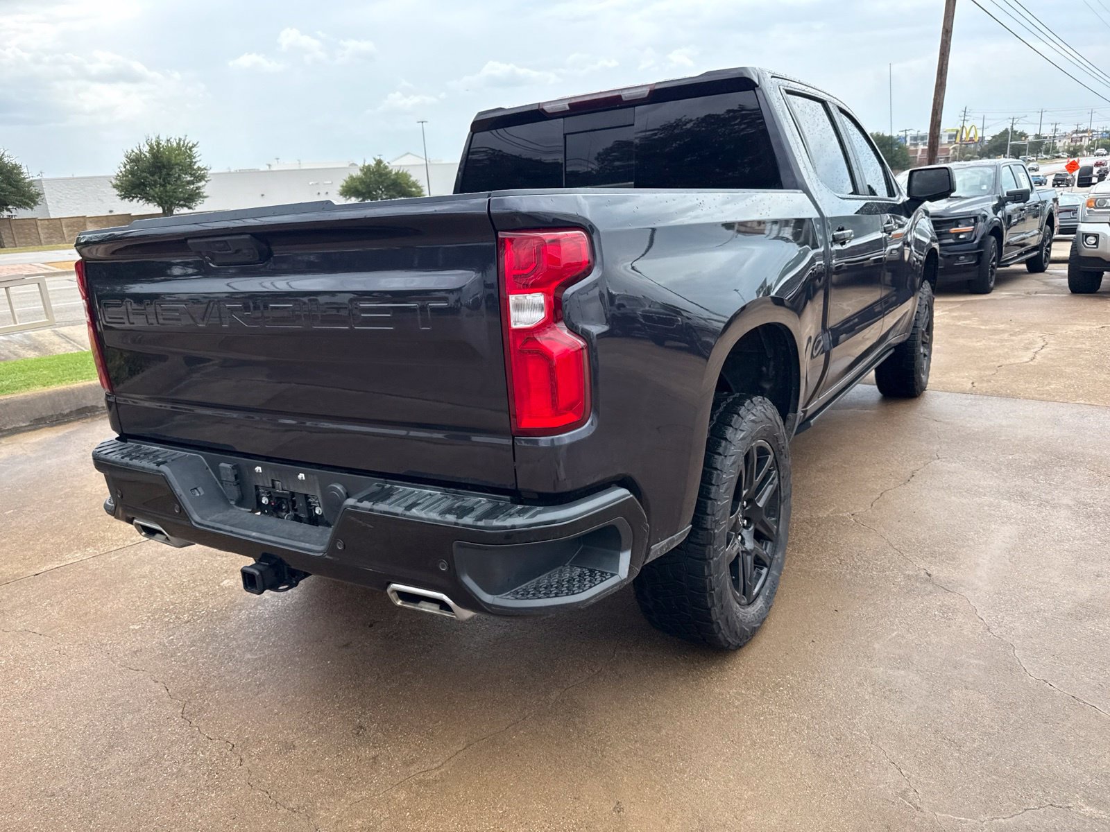 Used 2022 Chevrolet Silverado 1500 LT Trail Boss w/ Convenience Package II AWD/4WD image 7