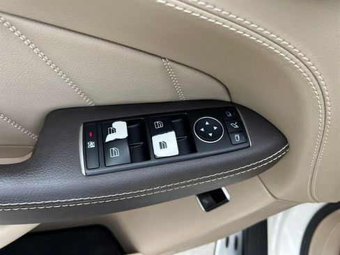 Used 2015 Mercedes-Benz GL 450 4MATIC image 33