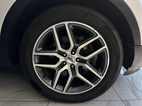 Used 2018 Ford Explorer Sport AWD/4WD image 11