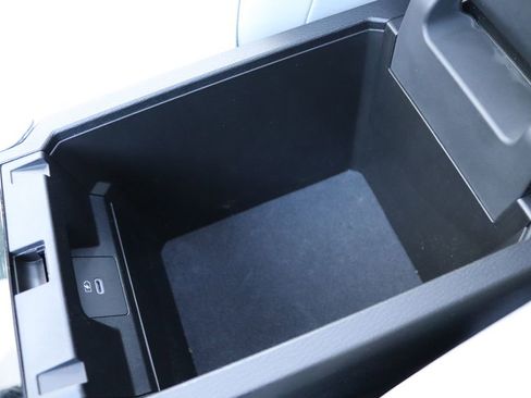 Used 2025 Mitsubishi Outlander SEL image 26