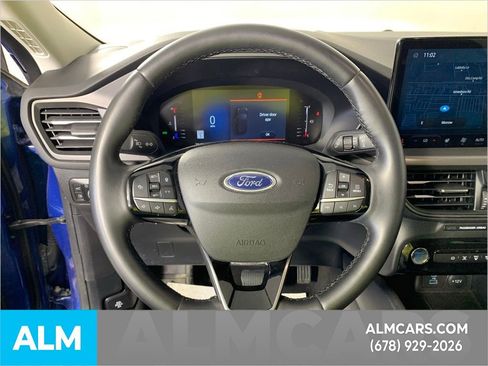 Used 2023 Ford Escape SE image 21
