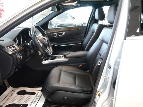 Used 2014 Mercedes-Benz E 350 4MATIC Sedan image 28