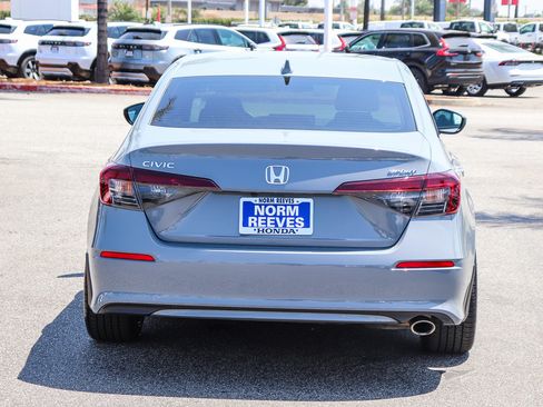 Used 2025 Honda Civic Sport image 12