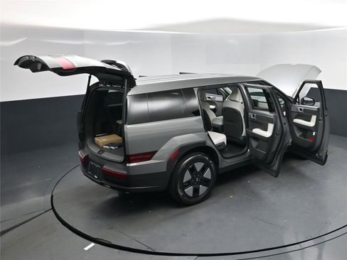 New 2026 Hyundai Santa Fe SE image 18