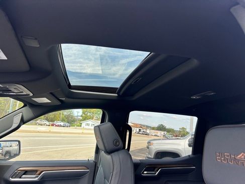 New 2026 Chevrolet Silverado 1500 High Country image 8