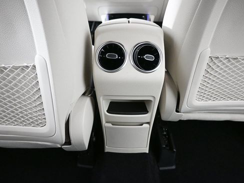 Certified 2025 Mercedes-Benz GLB 250 image 18