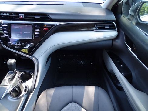 Used 2019 Toyota Camry LE FWD image 34
