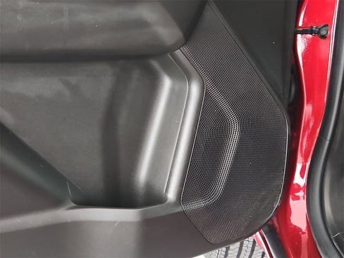 Used 2023 Chevrolet Colorado LT w/ LT Convenience Package II image 30