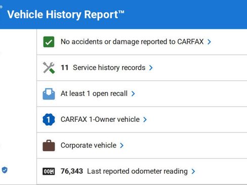 Used 2022 Ford Escape SE w/ SE Sport Appearance Package image 3