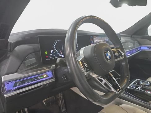 Used 2023 BMW 740i RWD image 19