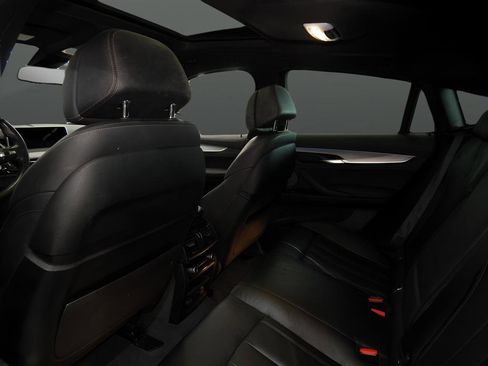 Used 2019 BMW X6 xDrive35i w/ M Sport Package image 18