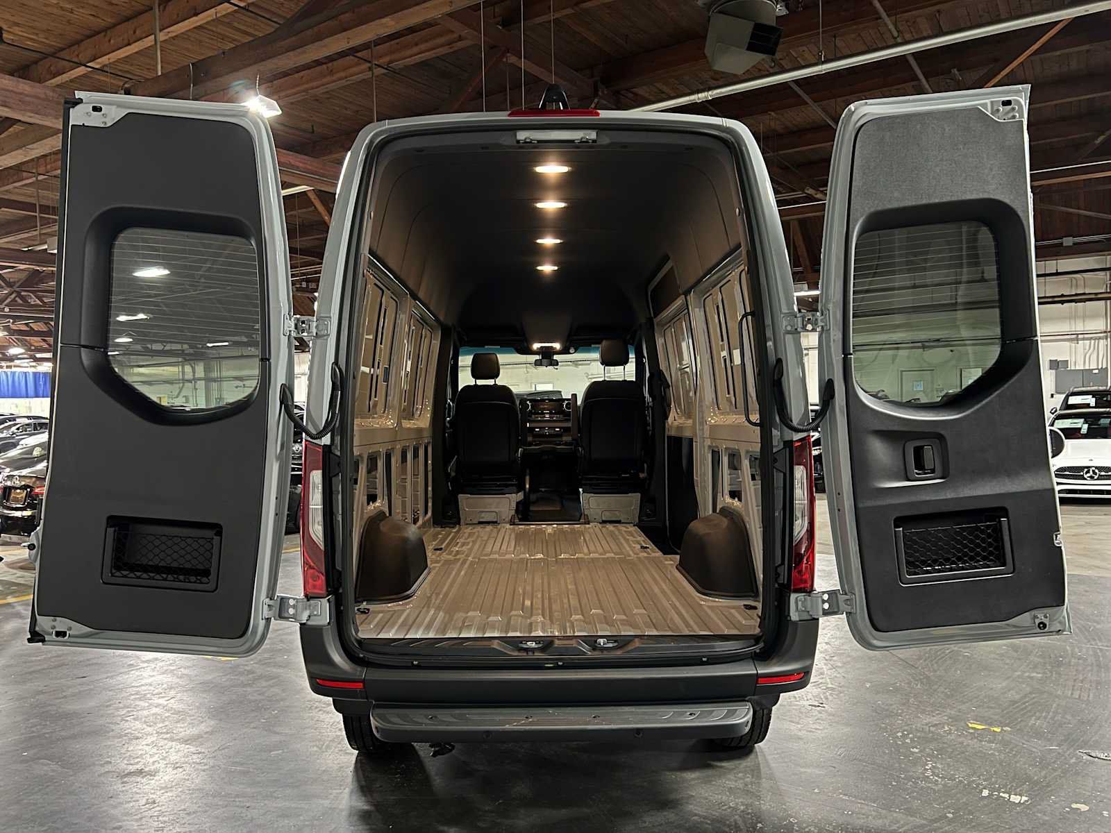 Used 2026 Mercedes-Benz Sprinter 2500 image 17