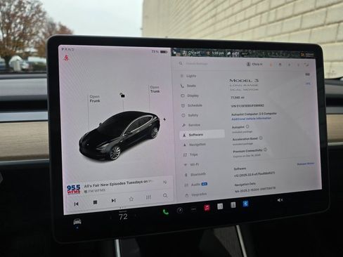 Used 2018 Tesla Model 3 Long Range image 3