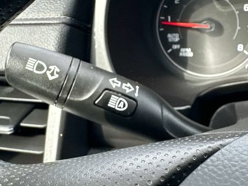 Used 2024 GMC Terrain SLE AWD/4WD image 24