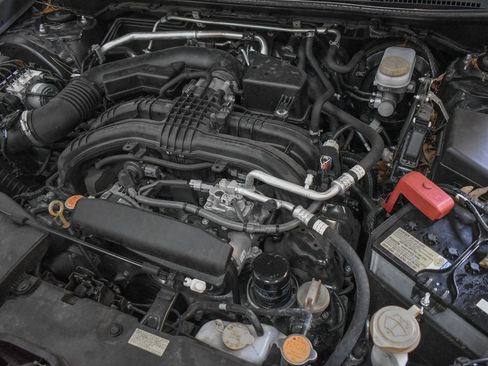 Used 2023 Subaru Crosstrek 2.0i Premium image 8