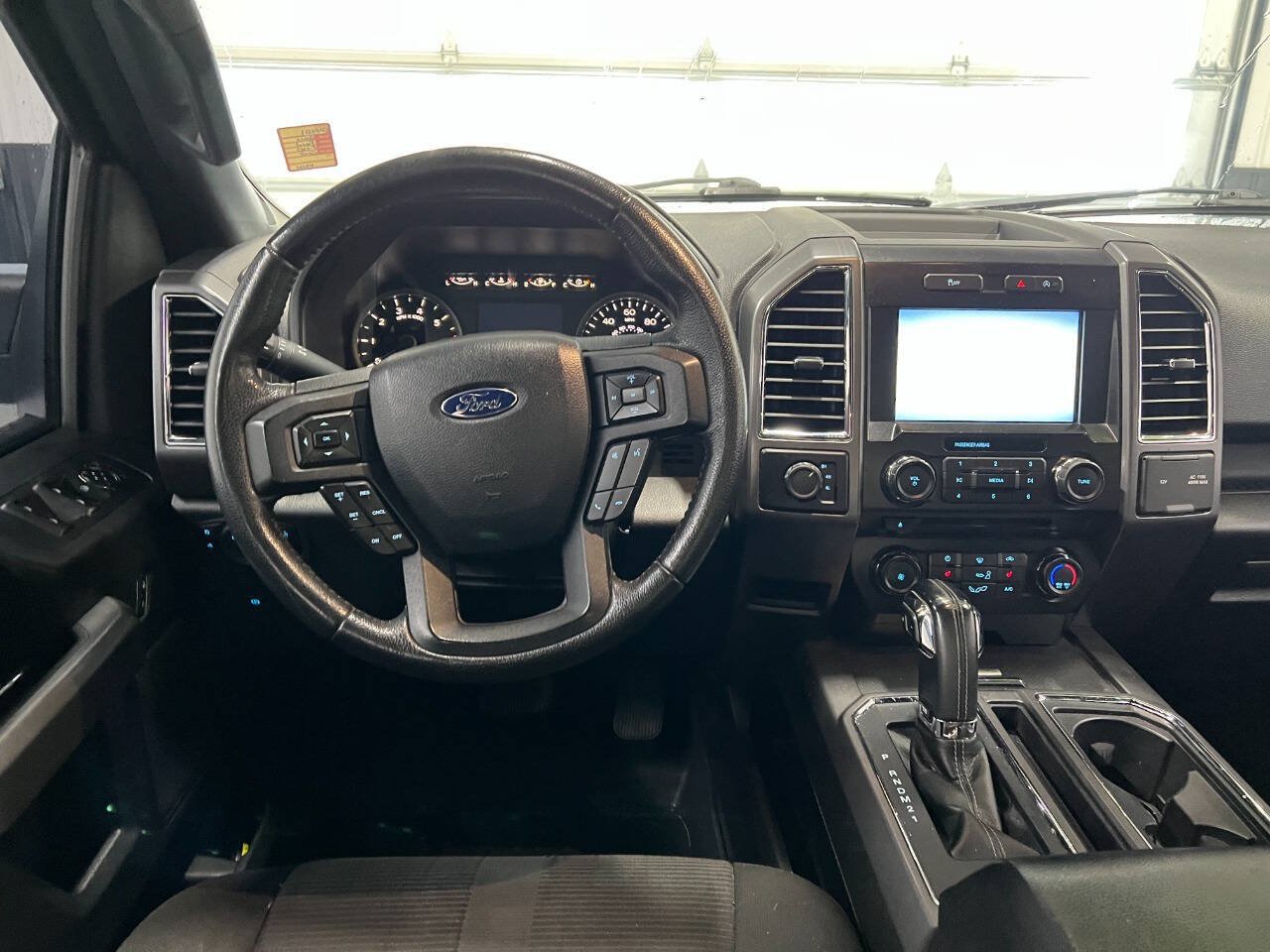 Used 2015 Ford F150 XLT w/ Equipment Group 302A Luxury AWD/4WD image 8