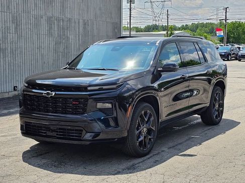 New 2025 Chevrolet Traverse RS w/ LPO, Floor Liner Package image 11