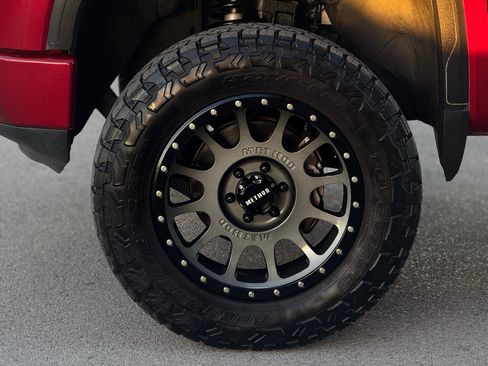 Used 2019 GMC Sierra 1500 AT4 w/ AT4 Premium Package image 8