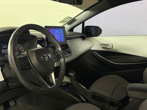 Used 2023 Toyota Corolla SE FWD image 4