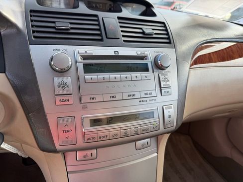 Used 2008 Toyota Solara Convertible image 22