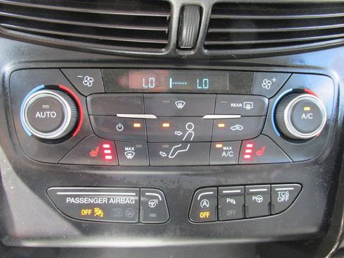 Used 2018 Ford Escape Titanium w/ Ford Safe & Smart Package AWD/4WD image 13
