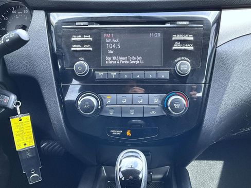 Used 2017 Nissan Rogue Sport S w/ S Appearance Package image 14