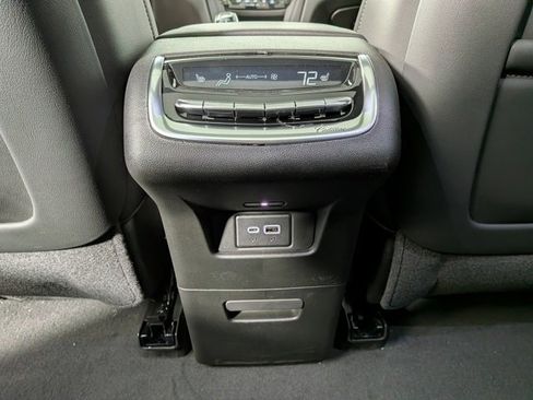 New 2025 Cadillac XT6 Sport image 29