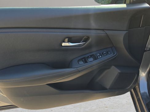 Used 2024 Nissan Sentra SV FWD image 29