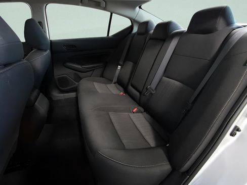 Used 2024 Nissan Altima 2.5 S FWD image 21