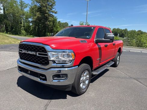Used 2024 RAM 2500 Big Horn w/ Bed Utility Group AWD/4WD image 4