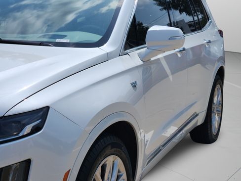 Used 2021 Cadillac XT6 Premium Luxury FWD image 39