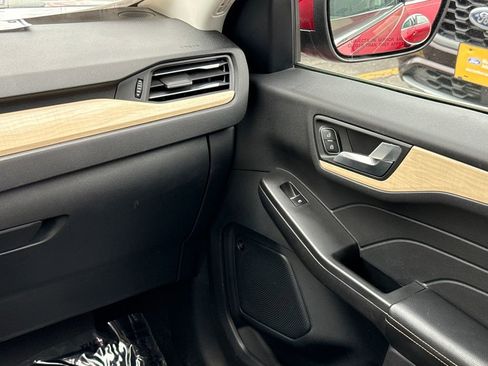 Certified 2021 Ford Escape Titanium w/ Titanium Elite Package image 14