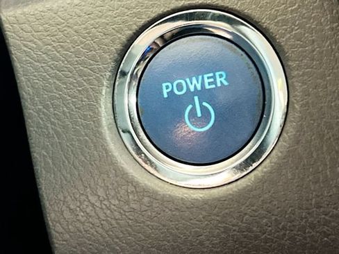 Used 2024 Toyota Camry SE FWD image 19