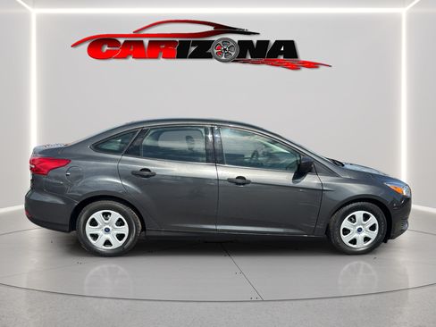 Used 2017 Ford Focus S FWD image 4