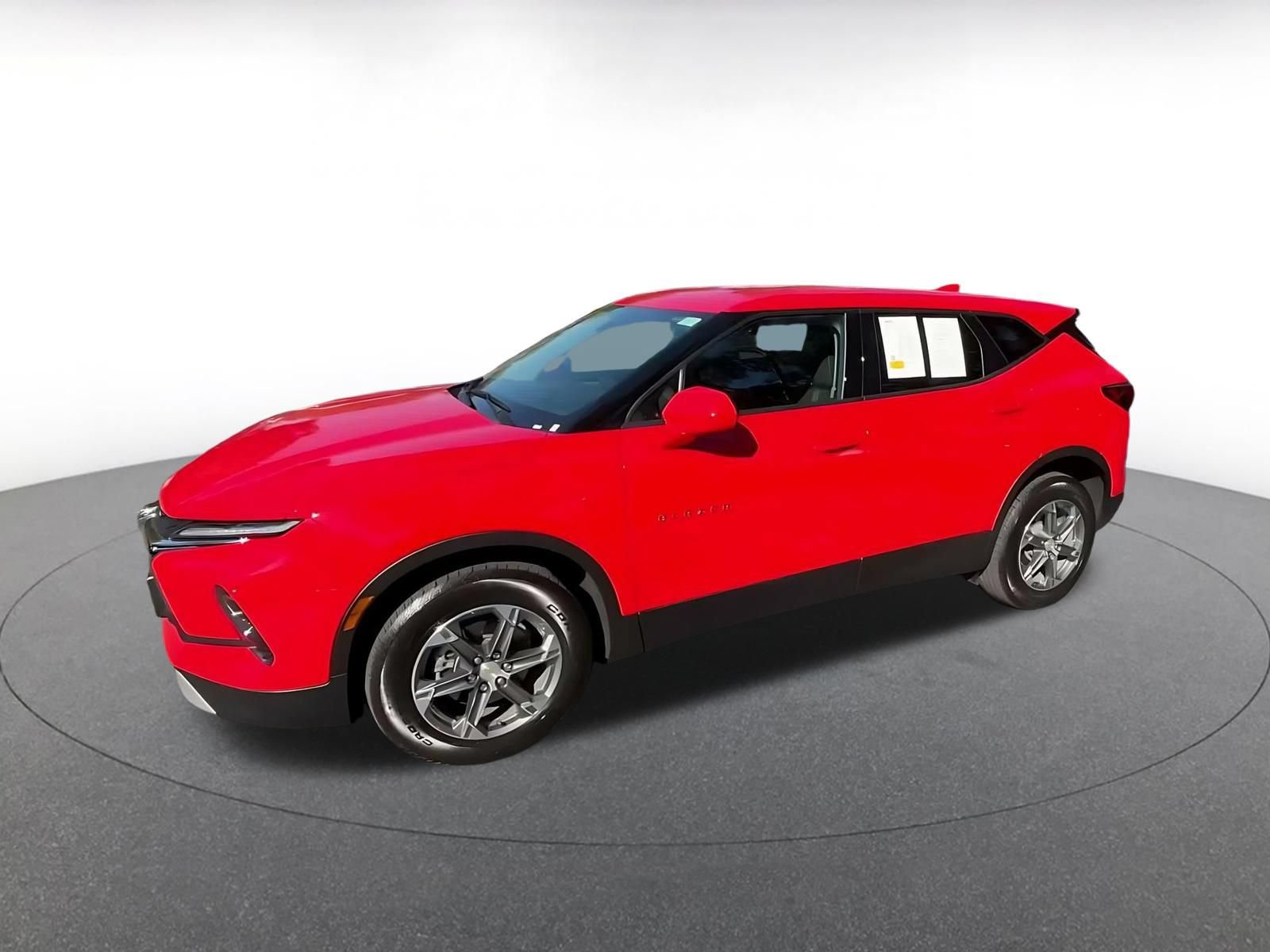 Used 2026 Chevrolet Blazer LT FWD image 7