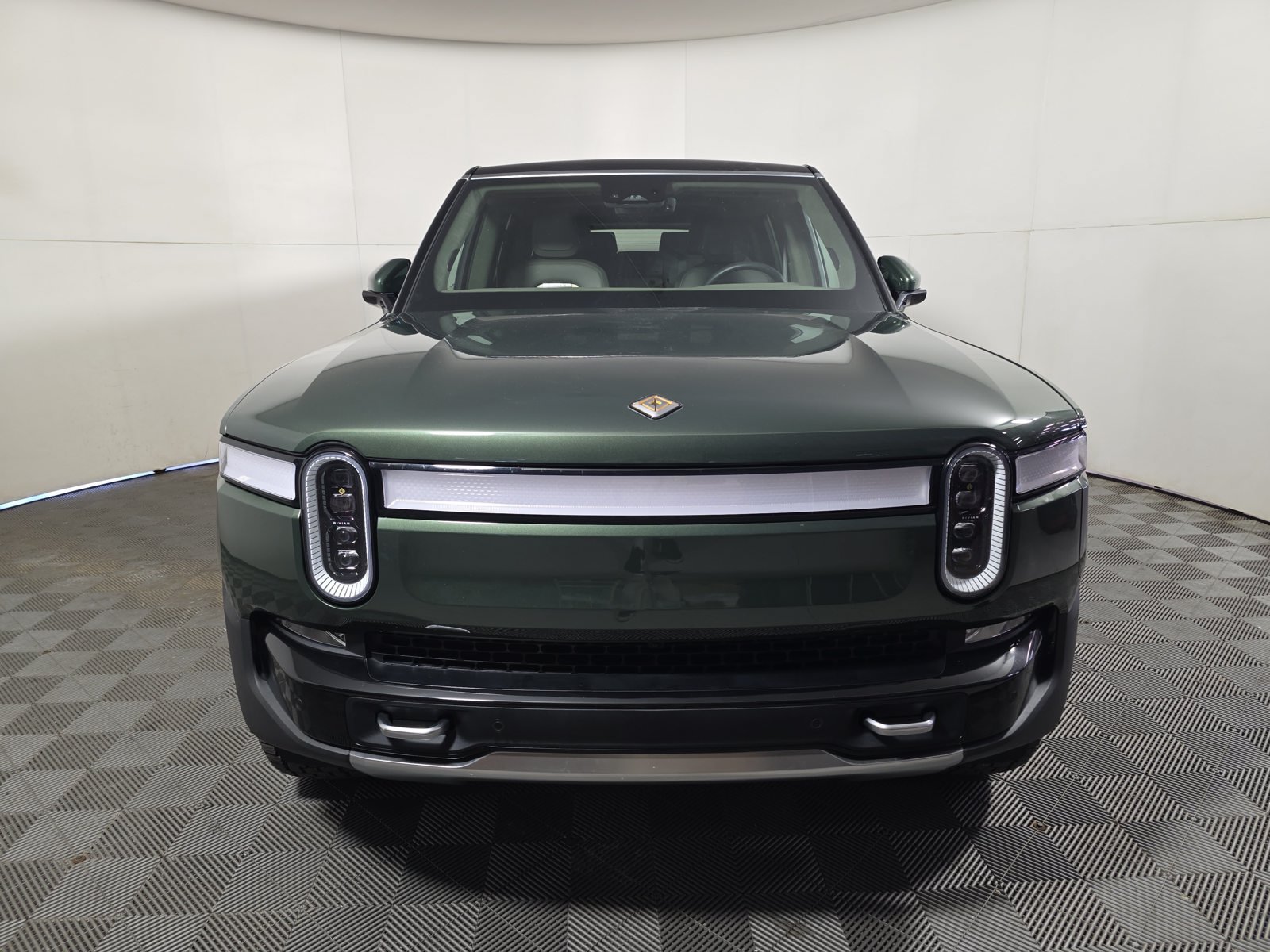 Used 2023 Rivian R1S Adventure Quad AWD/4WD image 8