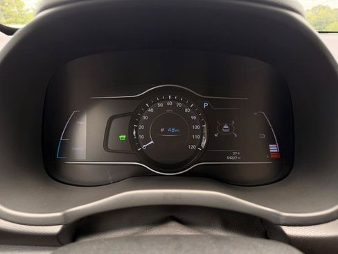Used 2021 Hyundai Kona Ultimate FWD image 3