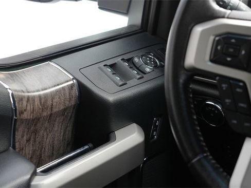 Used 2019 Ford F350 Lariat w/ FX4 Off-Road Package image 19