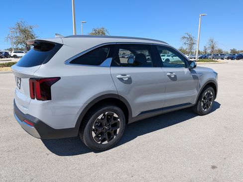 New 2026 Kia Sorento S FWD image 5
