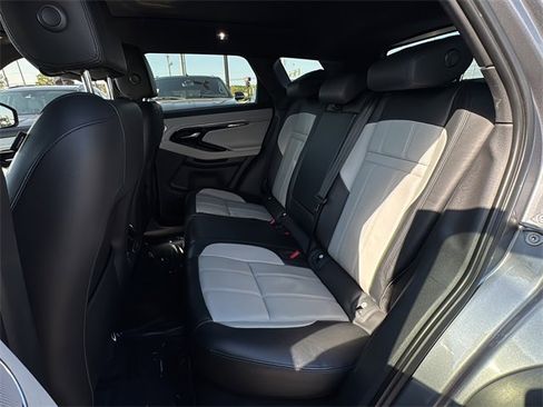 Used 2020 Land Rover Range Rover Evoque R-Dynamic SE image 12