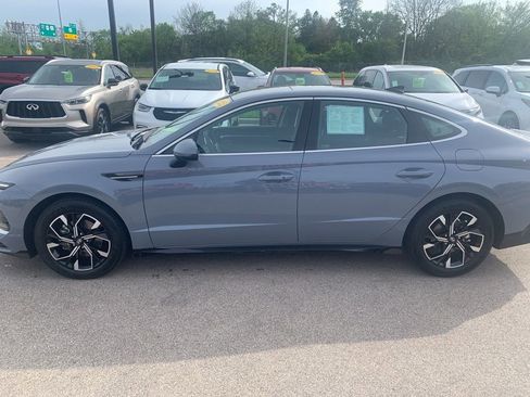 Certified 2025 Hyundai Sonata SEL FWD image 2