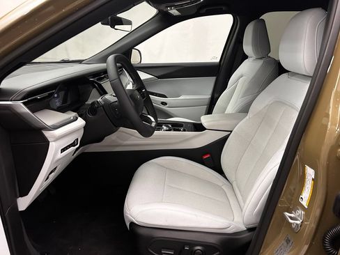 New 2026 Jeep Cherokee Laredo AWD/4WD image 11