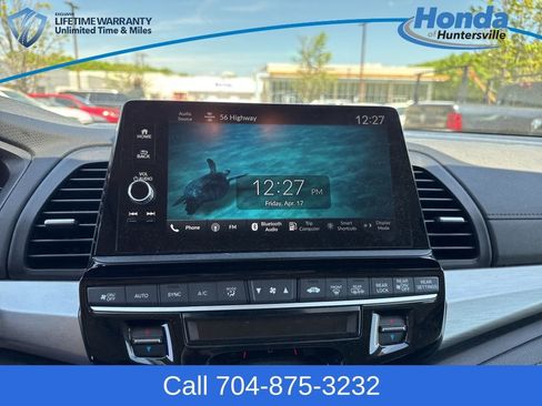 Used 2025 Honda Odyssey EX-L image 31