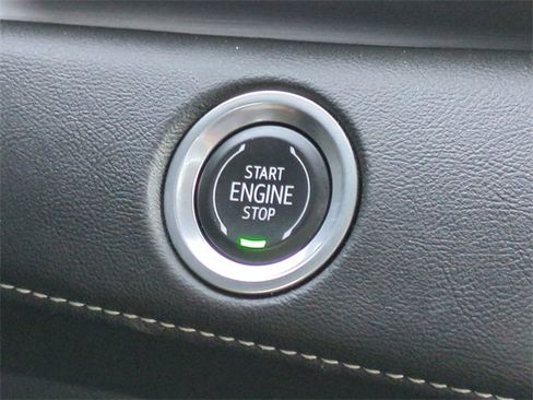 Used 2022 Cadillac Escalade ESV Premium Luxury image 36